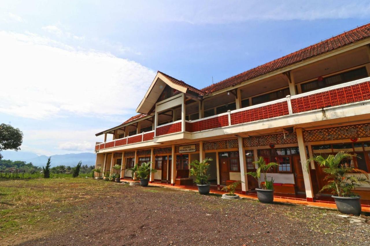 Hotel Agung Permata Artha Cipanas  Zewnętrze zdjęcie