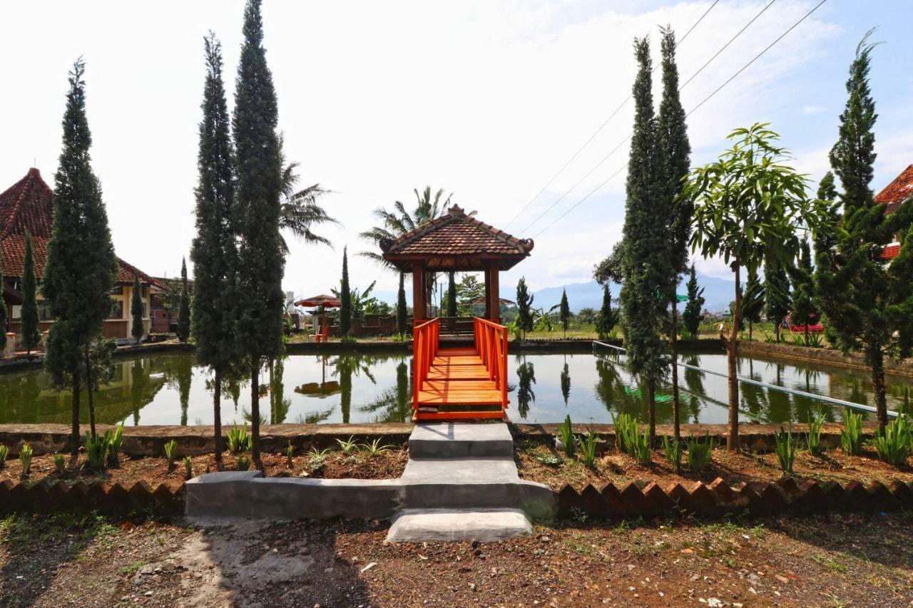 Hotel Agung Permata Artha Cipanas  Zewnętrze zdjęcie